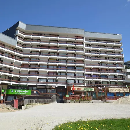 Confortable Au Centre Des Menuires, Balcon, Aux Pieds, 4 Pers, Proche Commerces Et Ecoles De - Fr-1-452-176 Апартаменты